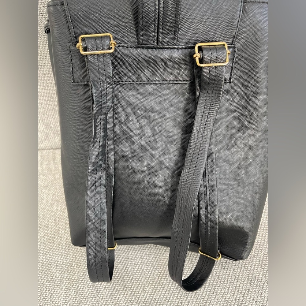 Frida Kahlo Vibrant Black and Red Geometric Backpack Puse - Picture 9 of 16